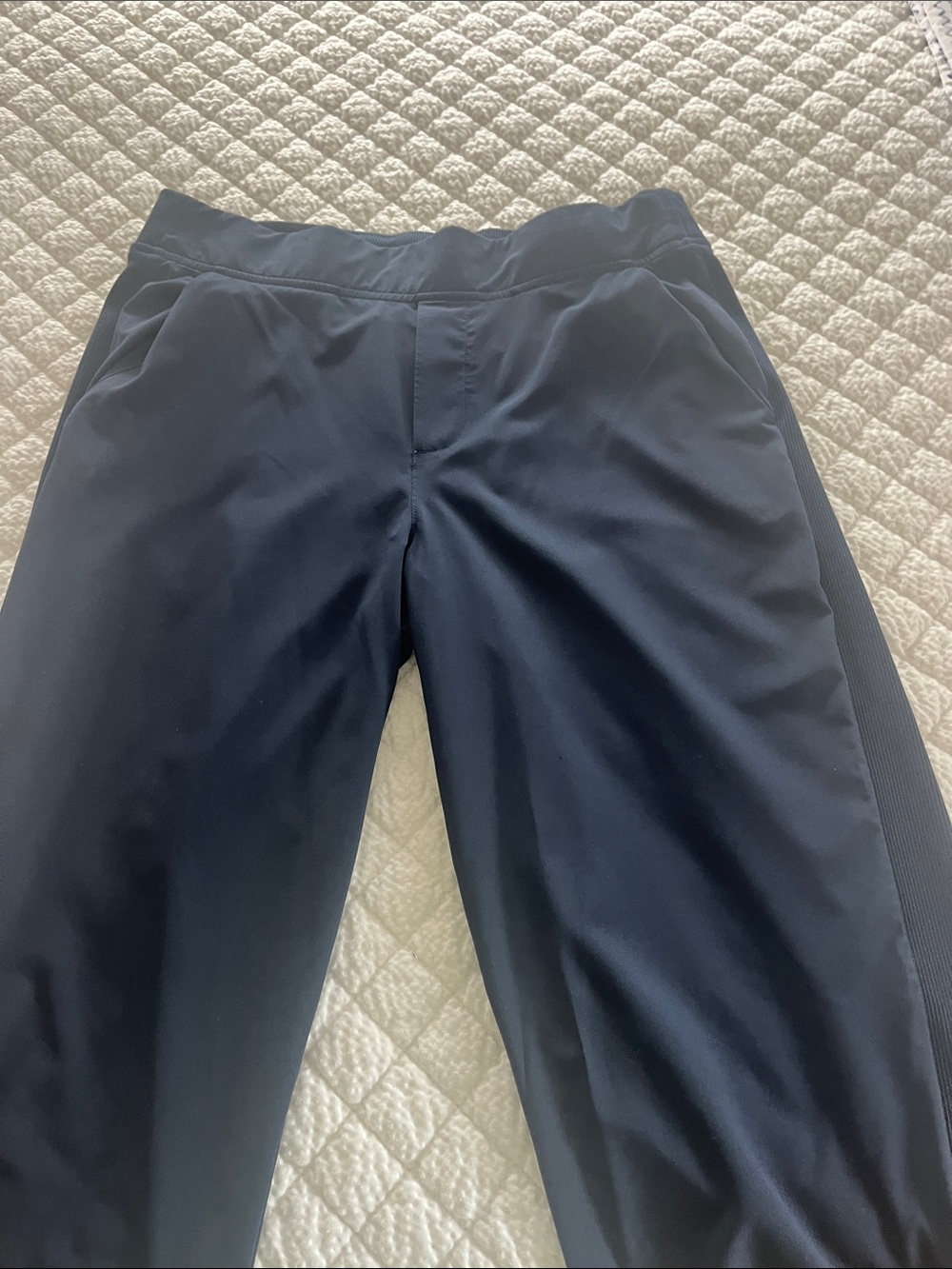 Ladies Athleta Brooklyn style pants. Excellent condition. Navy Blue.